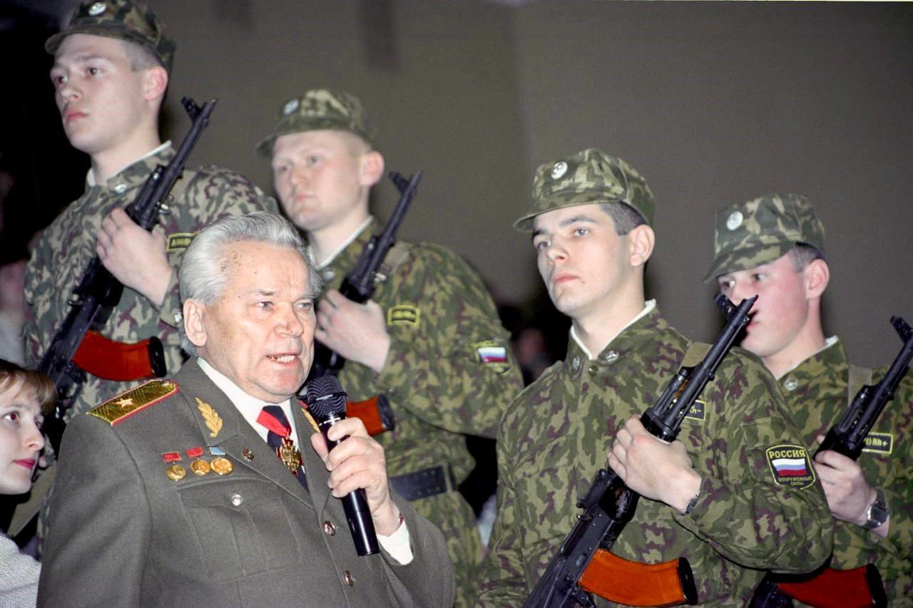 Сколько лет прошло с момента принятия АК-47 на вооружение? Сколько лет прошло с момента принятия АК-47 на вооружение?.